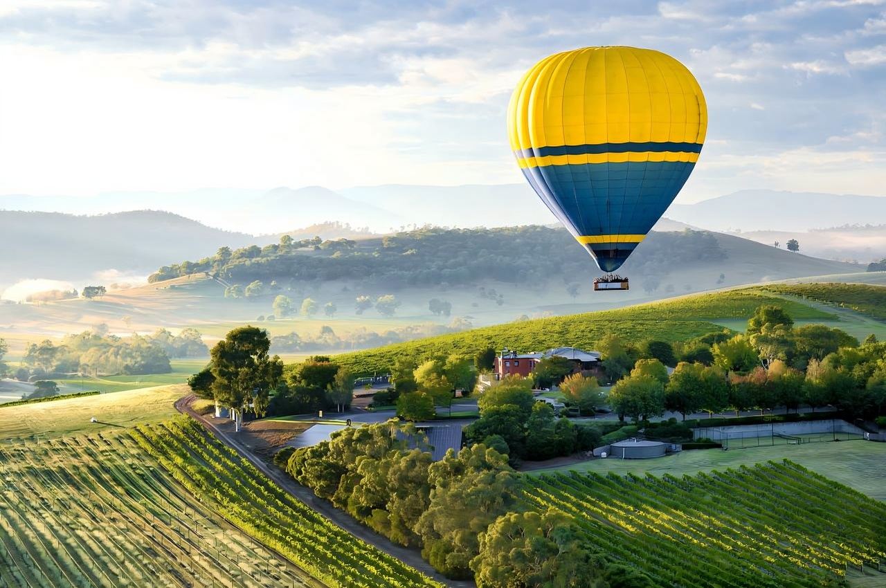Melbourne Yarra Valley Hot Air Balloon 60-Minute Flight (Melbourne Pick-Up)