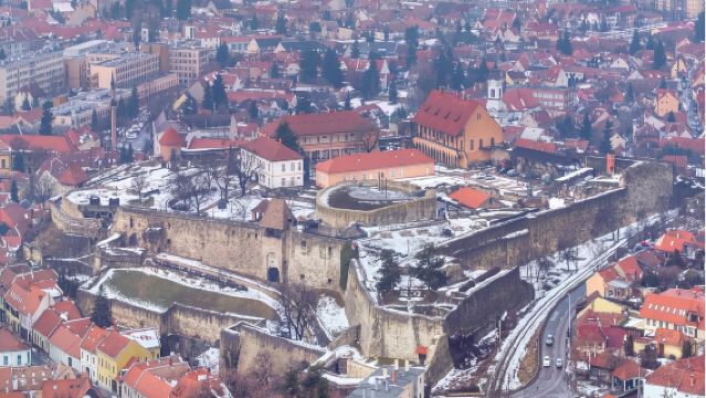 布達佩斯出發：埃格爾城堡＋伊什特萬廣場＋美人谷