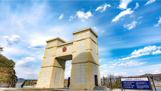 ทัวร์ส่วนตัว 1 วันในเมืองตานตง: กำแพงเมืองจีนหูซาน ชายแดนจีน-เกาหลีเหนือ เมืองตานตง ล่องเรือแม่น้ำยาลู