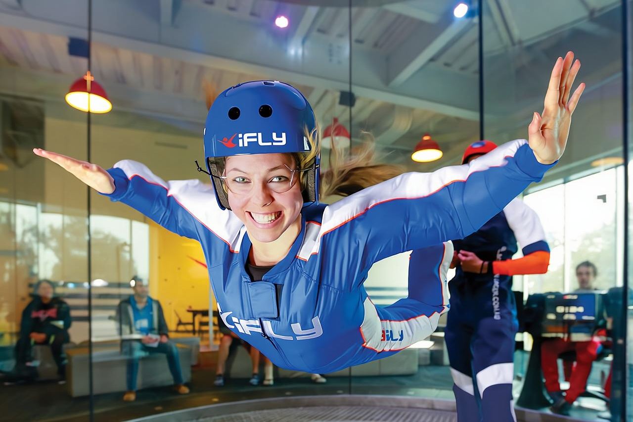 Indoor-Skydiving-Erlebnis in Paramus mit 2 Flügen und personalisiertem Zertifikat
