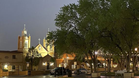 The Ghost Tour of Old Town - Ghost Walk tertua di New Mexico - Sejak 2001