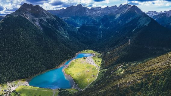 香格里拉+無底湖一日遊【可選8人團+徒步環湖+秘境打卡】