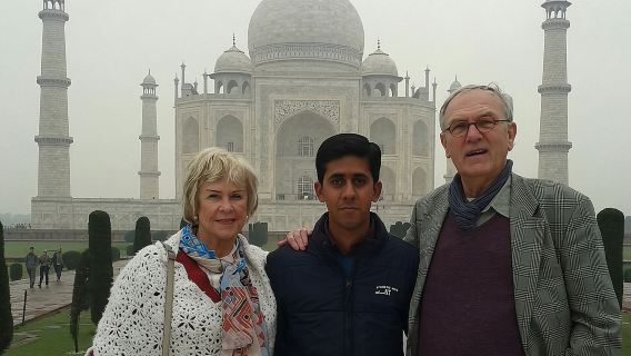 Pengalaman Eksklusif Taj Mahal: Perjalanan Pribadi Sehari ke Agra dari Delhi