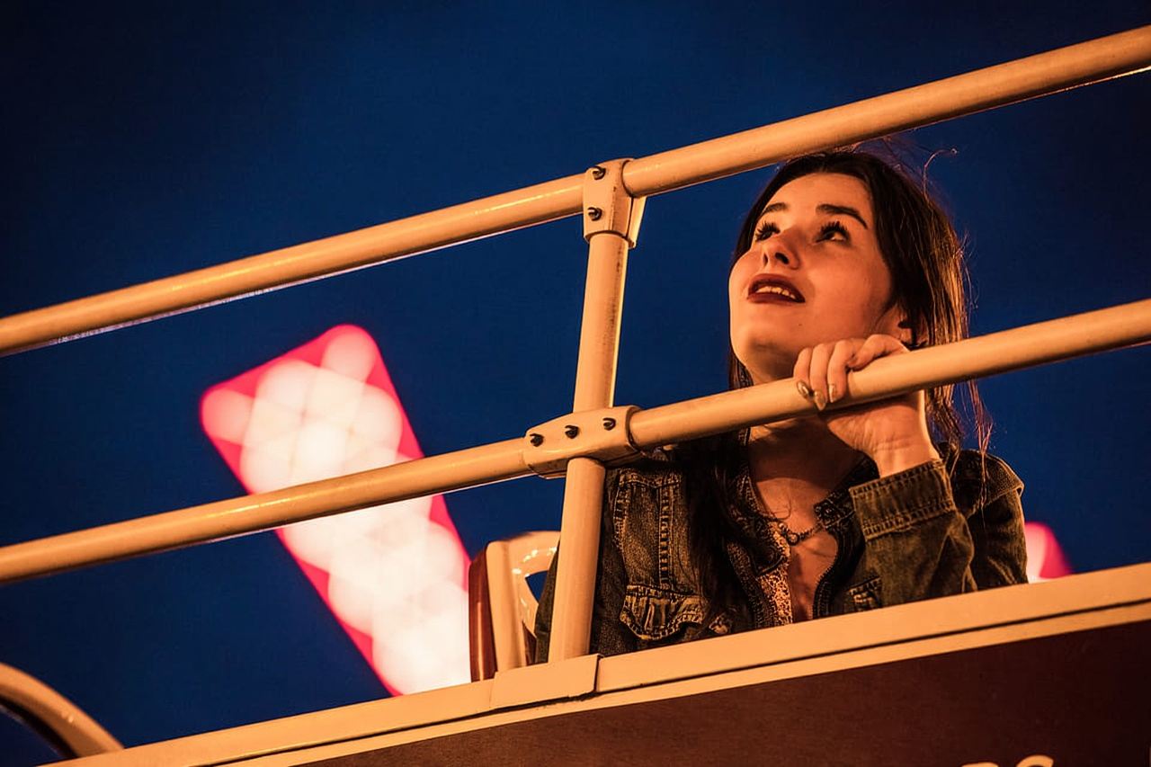 París: Recorrido panorámico nocturno en autobús descapotable de Big Bus