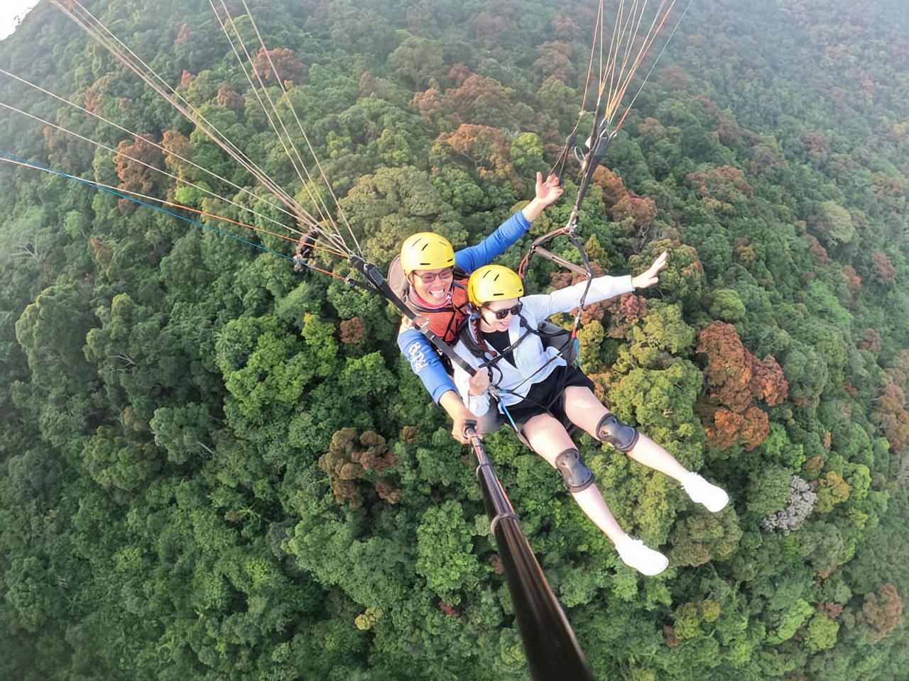 Da Nang Private paragliding experience on Monkey Mountain