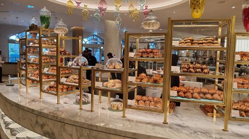 Atlantis The Palm Restaurant Saffron/ Kaleidoscope International Lunch/Dinner Buffet 7
