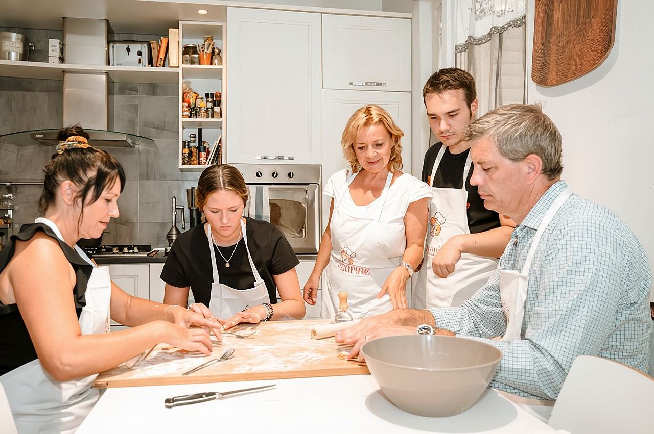 Clase de pasta y tiramisú para grupos pequeños en Palermo