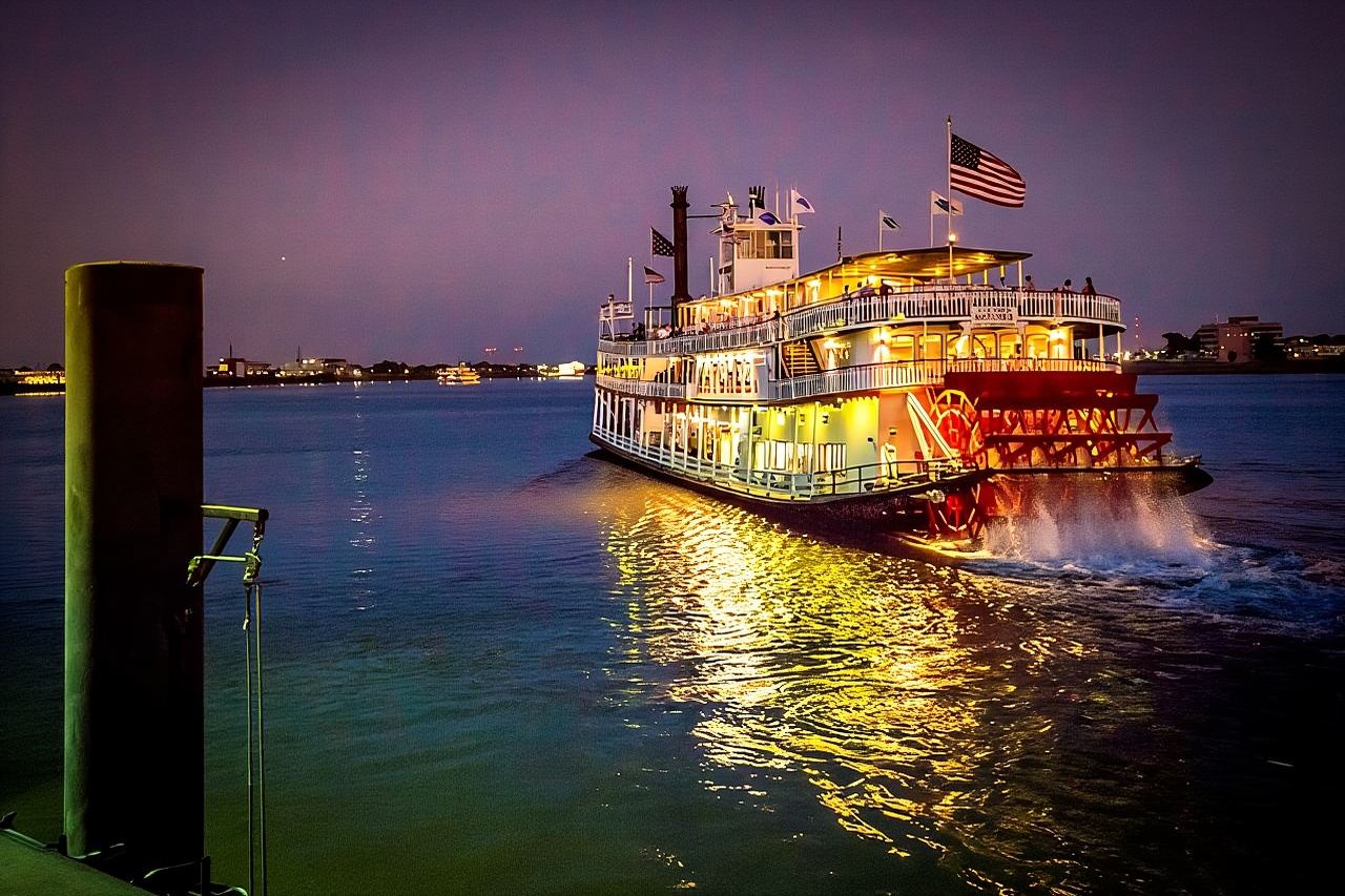 New Orleans Steamboat Natchez Jazz Cruise with Dinner Option