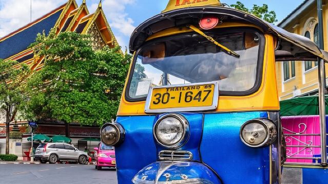 Bangkok Tuk Tuk Tour - Hotel-pickup & Dinner