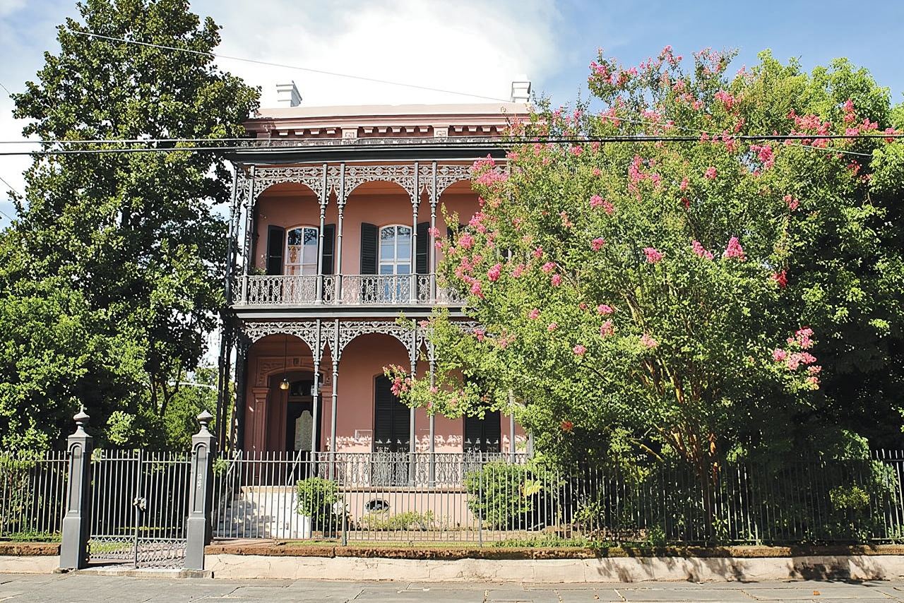 Tour delle case dei ricchi e famosi di New Orleans nel Garden District