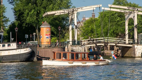 Private Bootstour Amsterdam - 90 Min. inkl. Begrüßungsgetränk auf einem historischen Salonboot