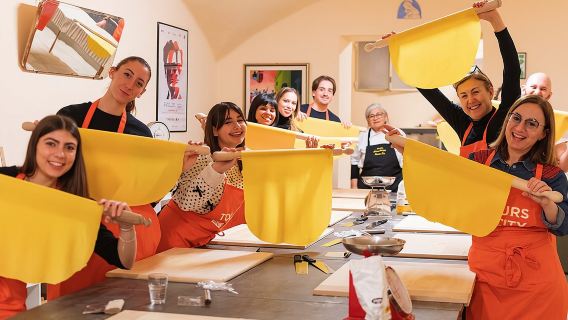 Bologna Local Pasta Cooking Class: Ragu, Spritz & Mr. Gelato