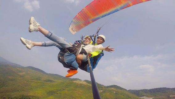 重慶極海-南山南滑翔傘基地滑翔傘飛行體驗【專業教練帶飛+贈送GOPRO視訊拍攝】