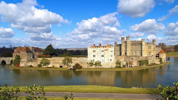 Private tour of Leeds Castle with Canterbury, Dover and Greenwich