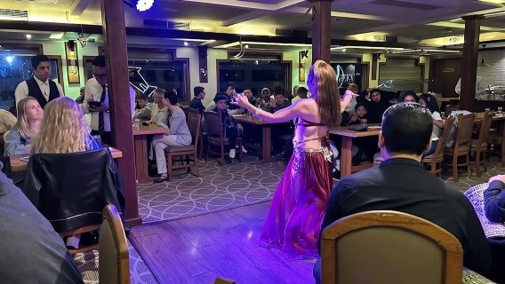 Pelayaran Malam Kairo dengan Makan Malam