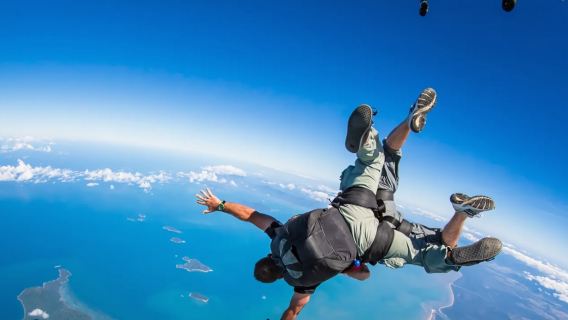 Excursion d'une journée en Saut en parachute à Cairns (plage ou ville de Mishen disponible / prise en charge gratuite)