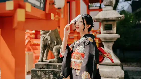 Kyoto first kimono experience with photoshoot at Kiyomizu-dera, Tokyo Asakusa Temple kimono reservation photography, Gion Chinese service available with multiple outfit options