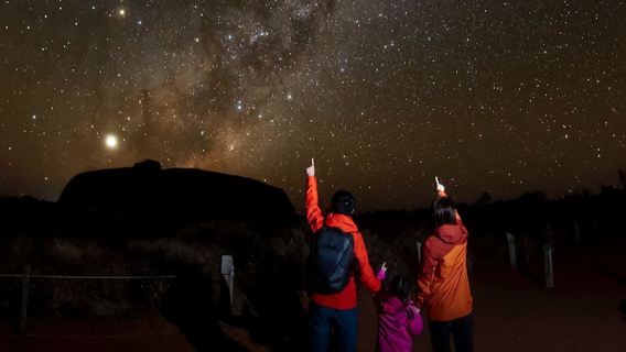 Nocna wycieczka obserwacyjna gwiazd w Uluru, Terytorium Północne Australii - w języku chińskim/angielskim z transferem z resortu