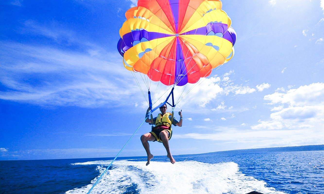 Pattaya Koh Larn Speedboating 1-Day Tour with Optional Snorkeling/Parasailing/Jet Ski/Scuba Diving