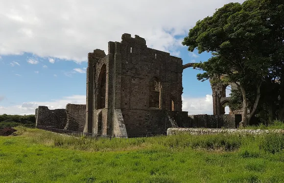 愛丁堡：霍利島、阿尼克城堡及諾森伯蘭王國