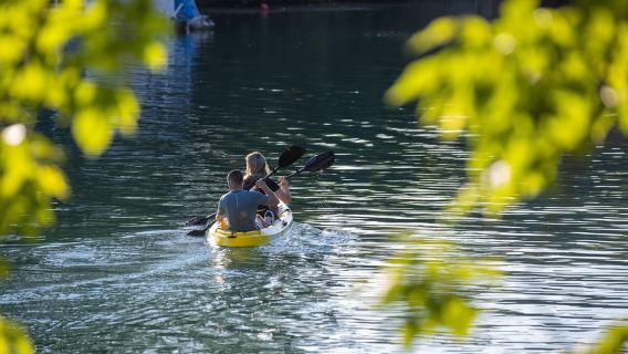 Tasik Skadar: Berkelah & Berkayak Mewah