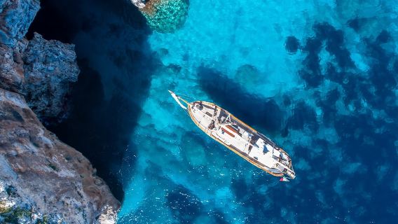 Cala Gonone: Gulf of Orosei Tour with a Vintage Sailing boat