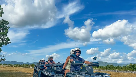 Spalato: tour in quad nell'entroterra dalmata, nuoto e pranzo barbecue