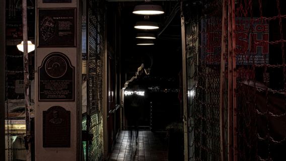 Dosa-dosa Jahat, Skandal, dan Bayangan: Tur Hantu Seattle