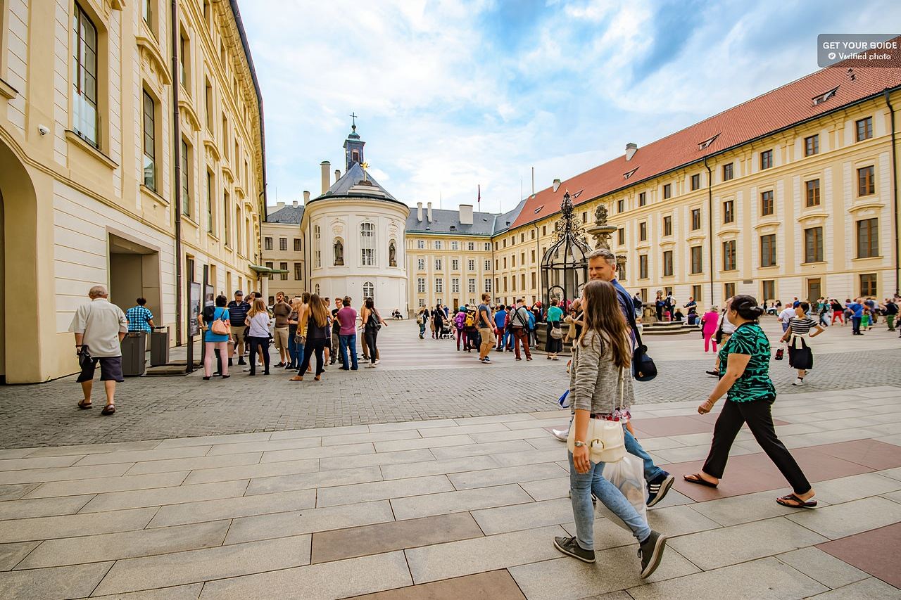 Half-Day Tour of Prague Castle District in Czech Republic|Includes admission ticket reservation