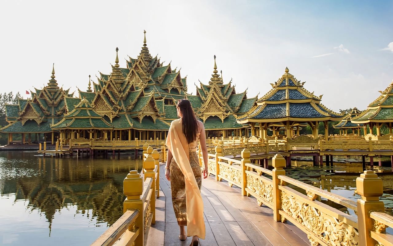Tour di un giorno a Bangkok: Tempio Wat Paknam, Museo di Erawan e Antica città di Samut Prakan
