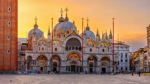 Romantischer Tagesausflug nach Venedig – Privattour zum Markusdom