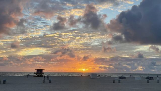 美國邁阿密-卡亞西中心-溫尼伍德牆-邁阿密設計區-包車私享