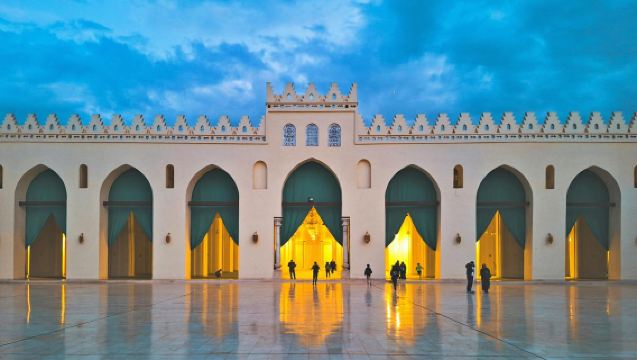 Historic Cairo tour with AL- Muizz Street , Al-Azhar Mosque & Khan El Khalil Bazar