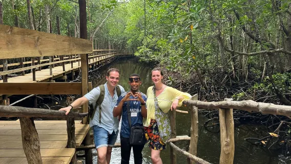 Zanzibar:Jozani forest+buttefly center+Spice farm+Pickup