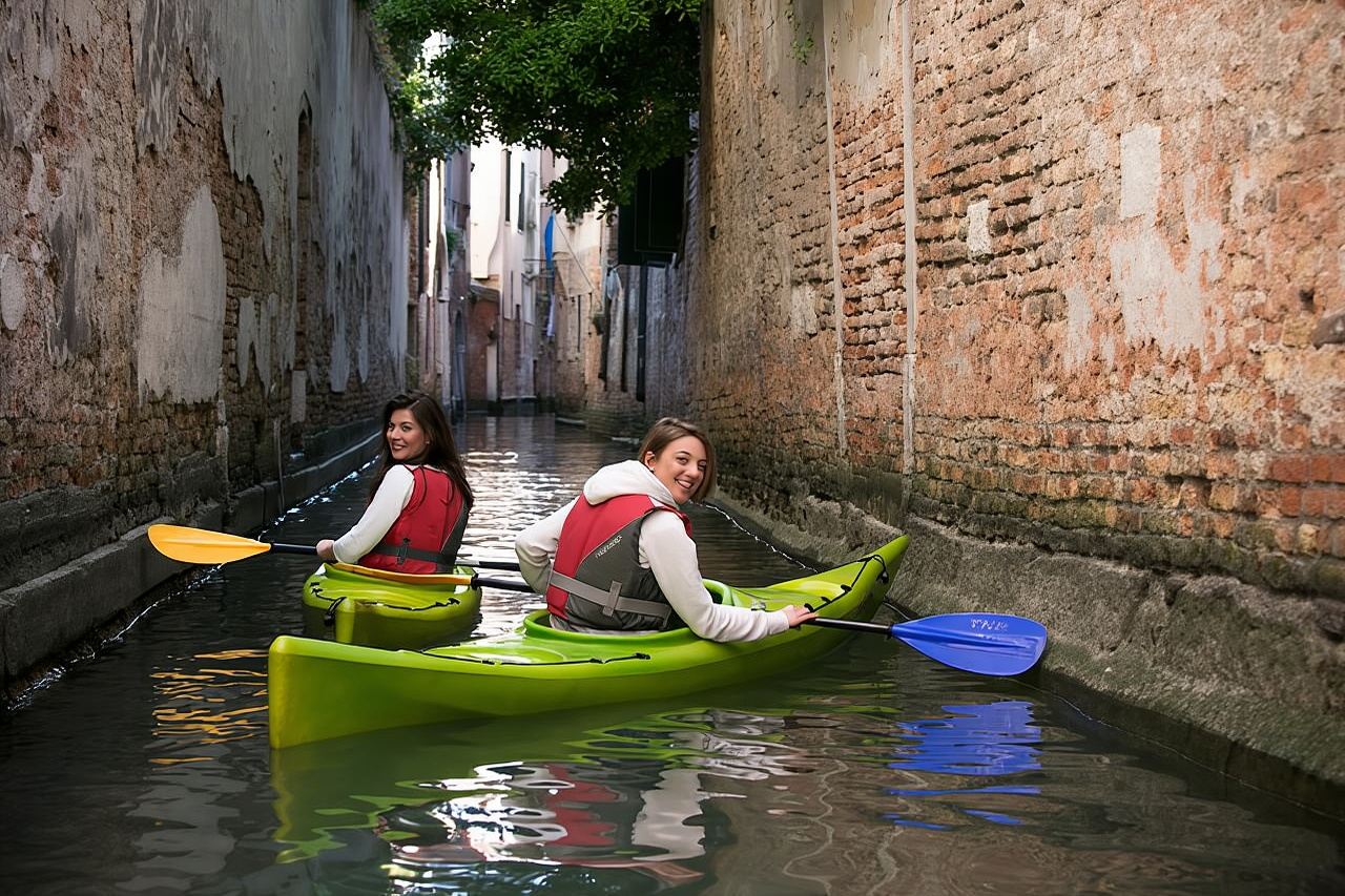 Vero Kayak Veneziano - Tour dei Canali di Venezia con una Guida Locale