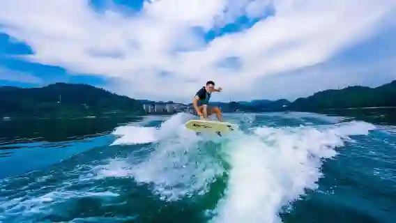 千島湖希爾頓水上樂園尾波衝浪體驗【專業教練+包船教學+零基礎人群正常玩】