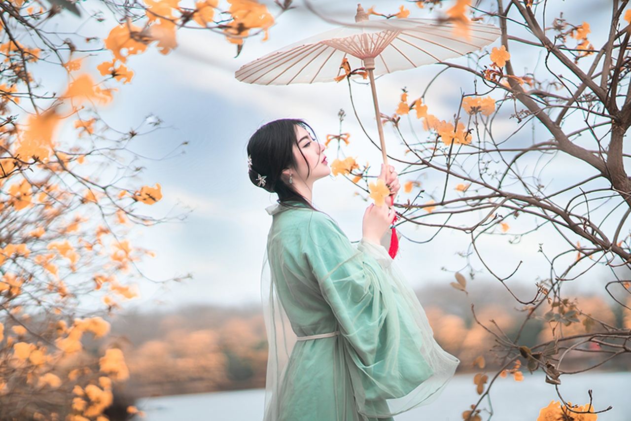 Chaozhou Trip Moments[Ancient City of Chaozhou driver-guide plus travel photography + wedding aerial photography microfilm + makeup & costumes + itinerary customization]