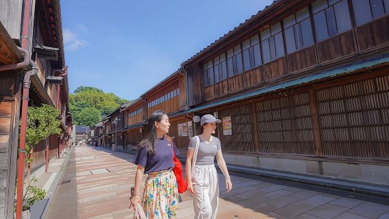 Kanazawa Journey Through History and Culture Half-day Walking Tour