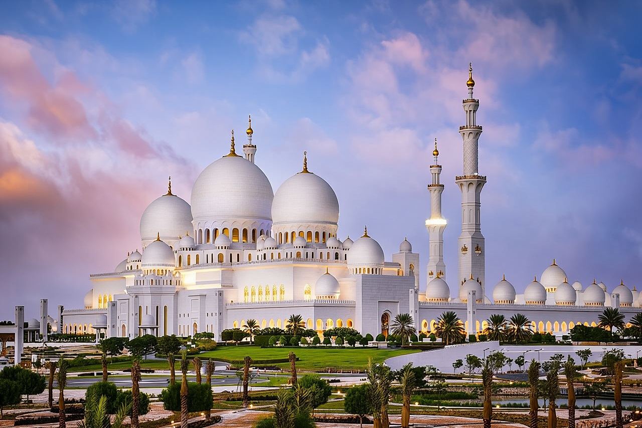 Private Abu Dhabi City Tour with Grand Mosque and Palace Visit