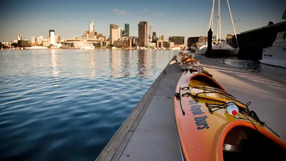 Melbourne Sunset Kayaking Experience with Dinner
