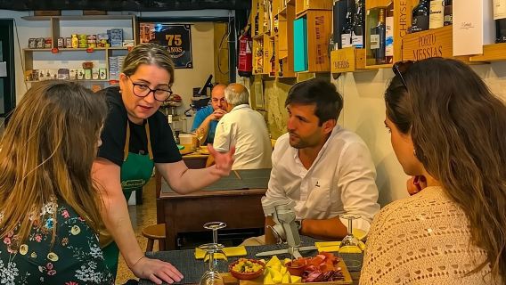 4-Hour Traditional Portuguese Food & Wine Tour in Porto
