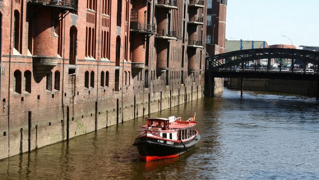 Hamburg Hafenrundfahrt mit einem Lastkahn