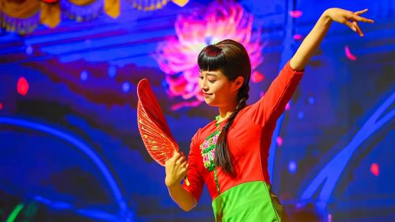 【重慶非遺沉浸體驗】百年重慶茶館非遺演出：皮筋滾燈+川劇變臉吐火+非遺民俗長嘴壺茶藝表演+驚奇魔術