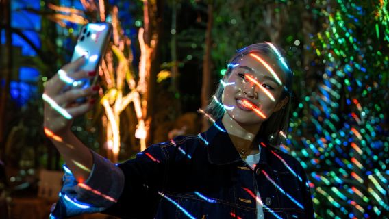 Kyoto: Light Cycles oleh Moment Factory dengan Penyewaan Yukata