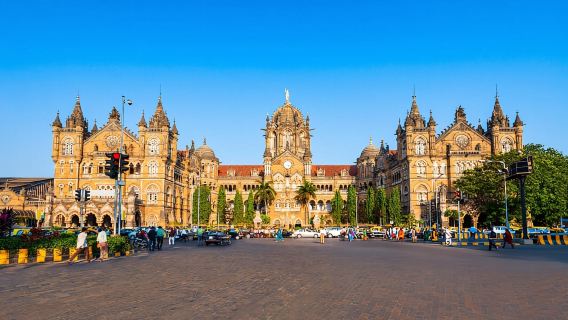 Walk and Explore Mumbai City: Guided Tour by Foot