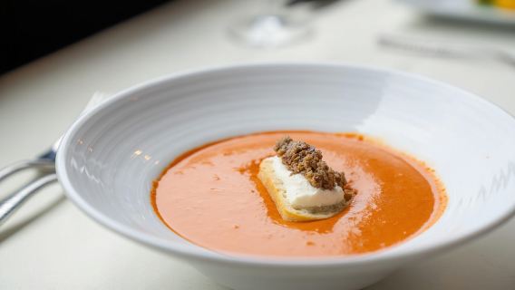 Pantai Newport: Pelayaran Makan Malam Hujung Minggu City Cruises bersama DJ