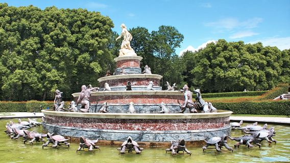 From Paris: Versailles Full-Day Guided Tour with Lunch