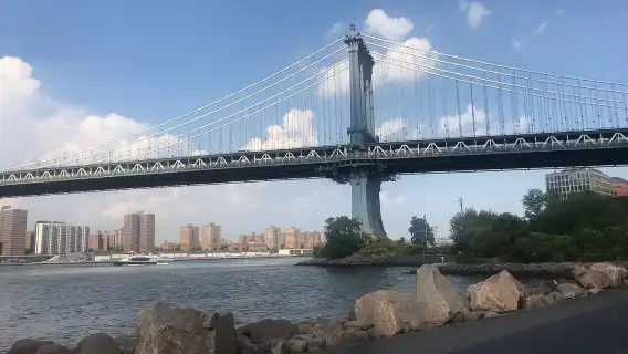 Brooklyn: The Bridge, DUMBO, & Brooklyn Heights Best of Tour