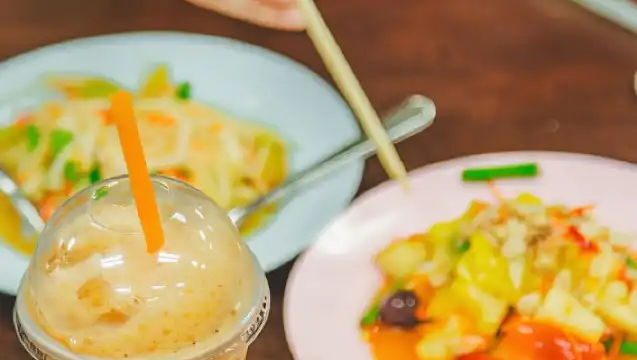 Chiang Mai: History & Mouth Watering Food Tour