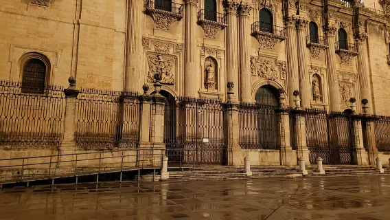 Jaén: Paseo de Leyendas y Misterios